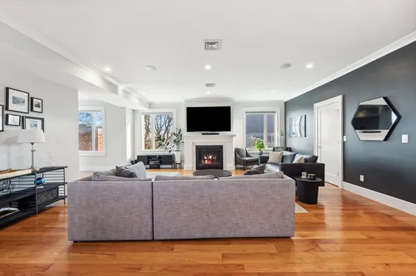 $1,449,000 | 17 Vinton Street, Unit PH, Boston, MA 02127