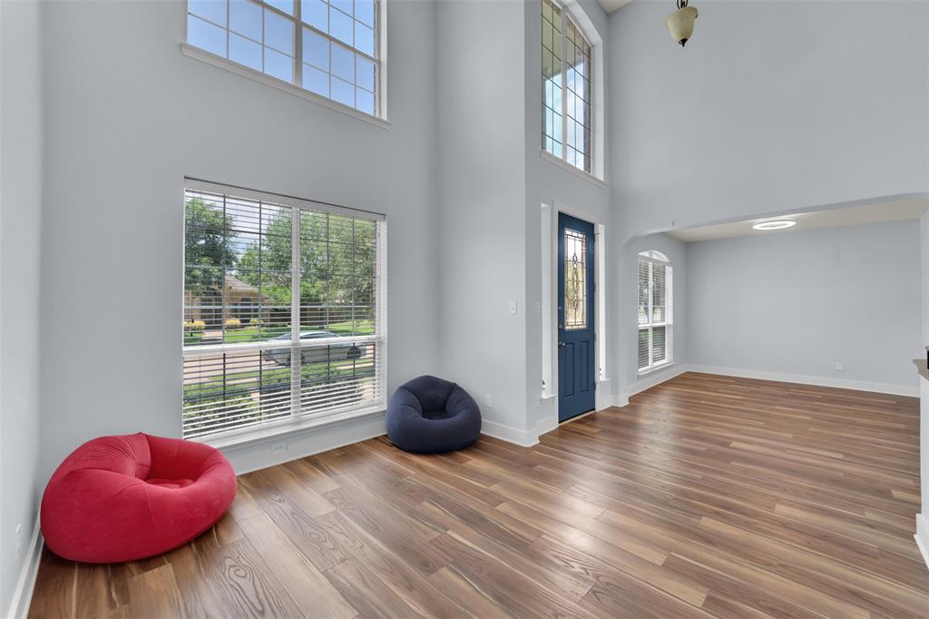 615 Lone Ridge Way Murphy, TX 75094 - Photo 4 of 34