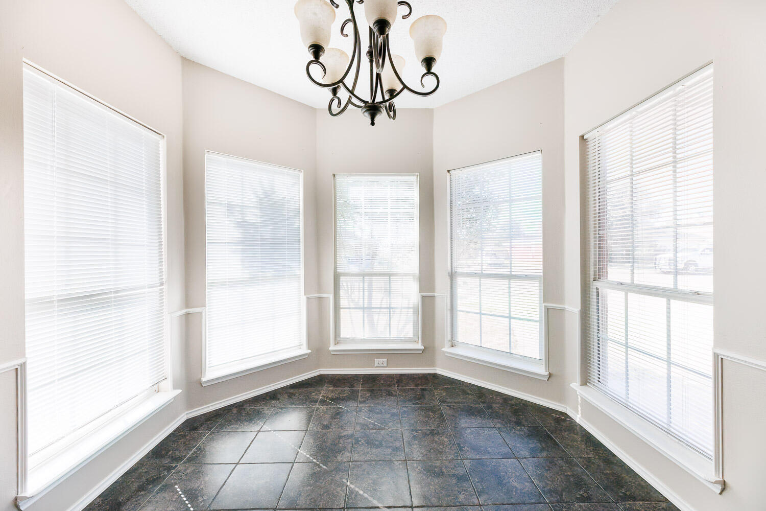 6704 87th Street Lubbock, TX 79424 - Photo 19 of 49 a view of an entryway