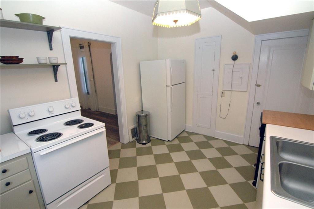 1304 Rostraver Street Monessen, PA 15062 - Photo 9 of 25 Gallery Image 9