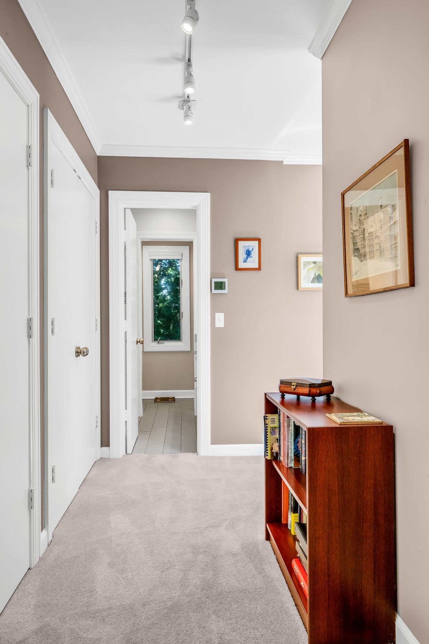 694 Timber Lane Nashville, TN 37215 - Photo 18 of 30 a room with furniture and window