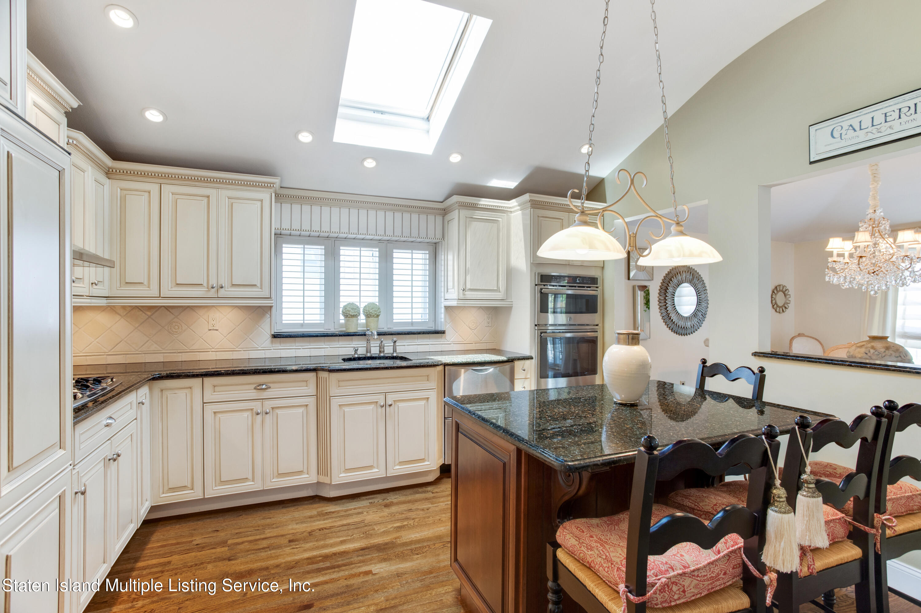 826 Rathbun Avenue Staten Island, NY 10309 - Photo 13 of 29 VMD_008