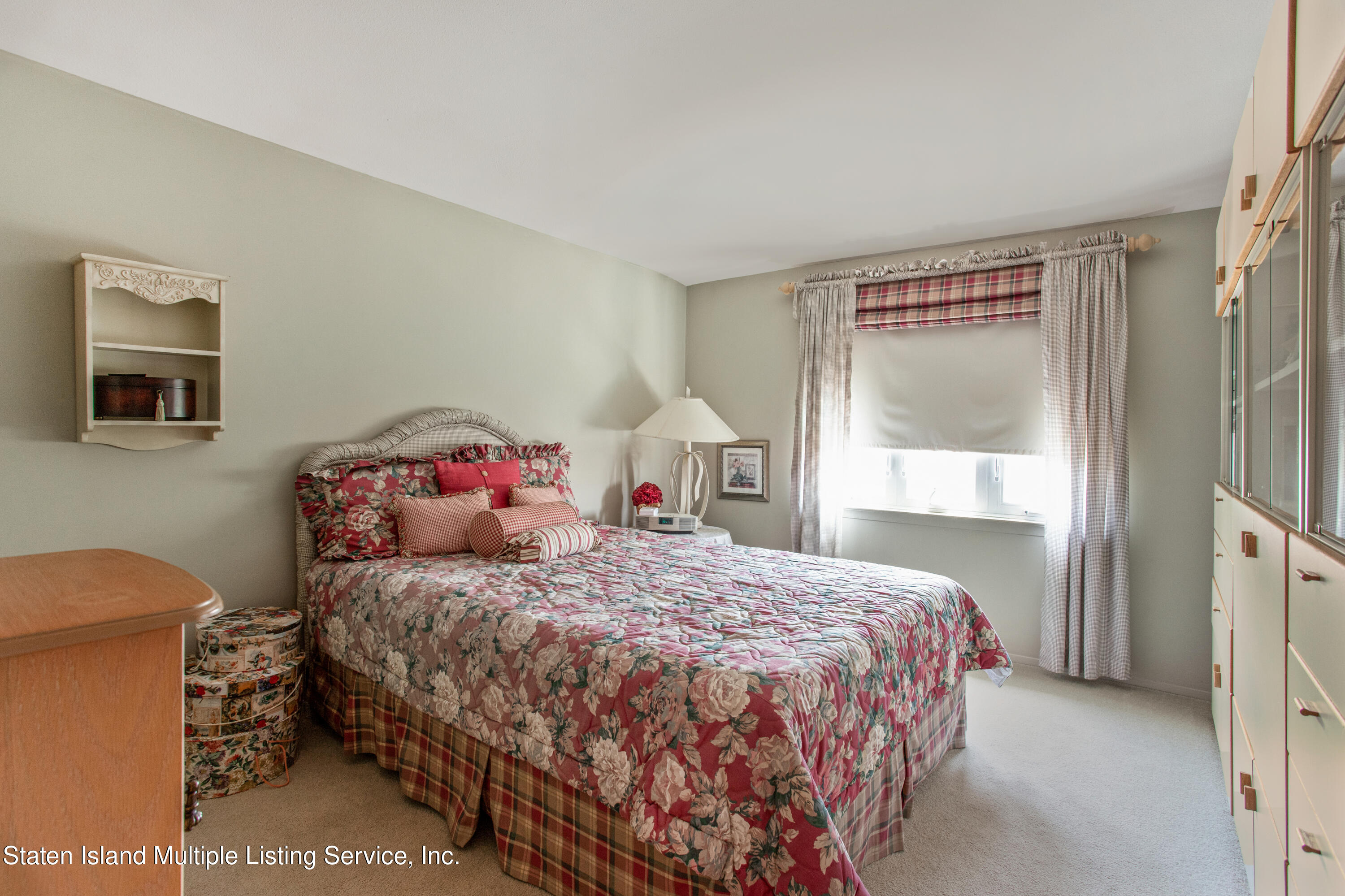 826 Rathbun Avenue Staten Island, NY 10309 - Photo 15 of 29 VMD_010