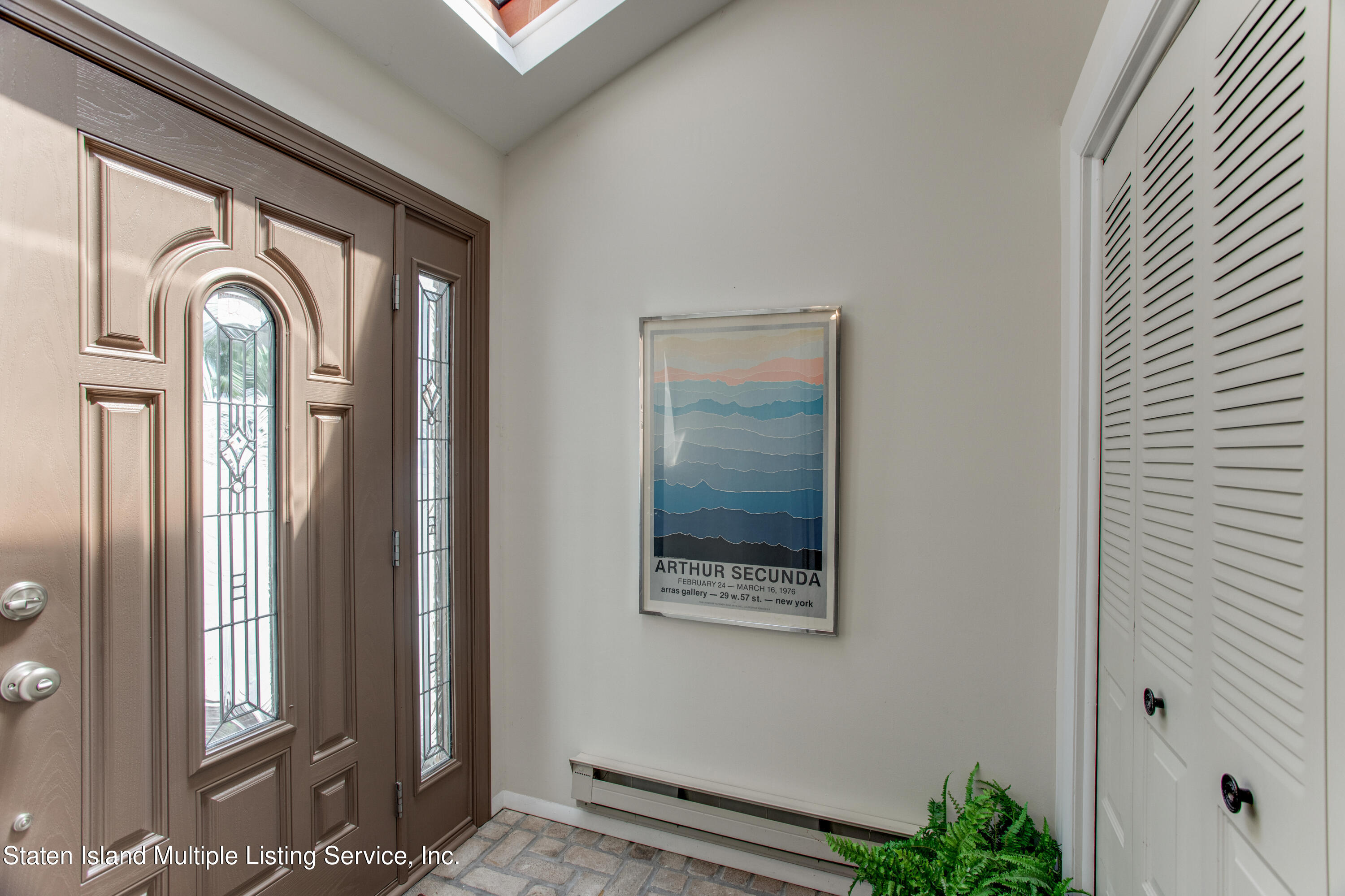 826 Rathbun Avenue Staten Island, NY 10309 - Photo 2 of 29 VMD_026