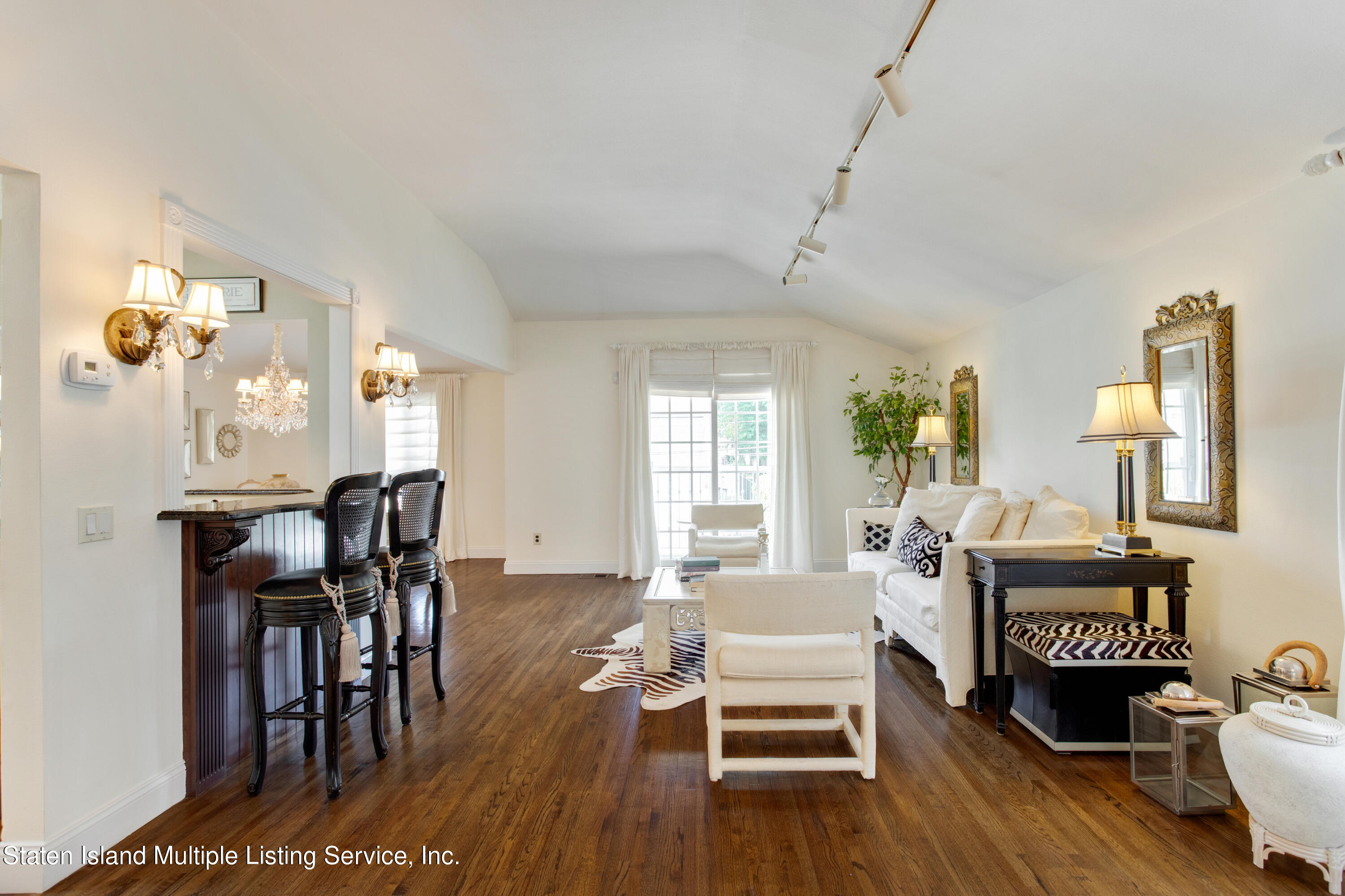 826 Rathbun Avenue Staten Island, NY 10309 - Photo 9 of 29 VMD_002