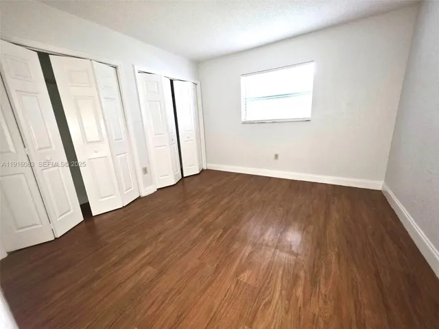 $1,900 | 422 Northeast 166th Street, Unit 422, Miami, FL 33162