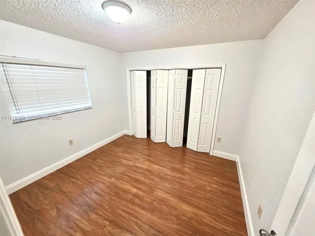 $1,900 | 422 Northeast 166th Street, Unit 422, Miami, FL 33162