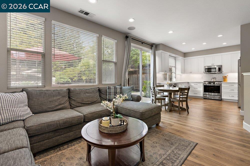 215 Azalea Lane San Ramon, CA 94582 - Photo 13 of 37