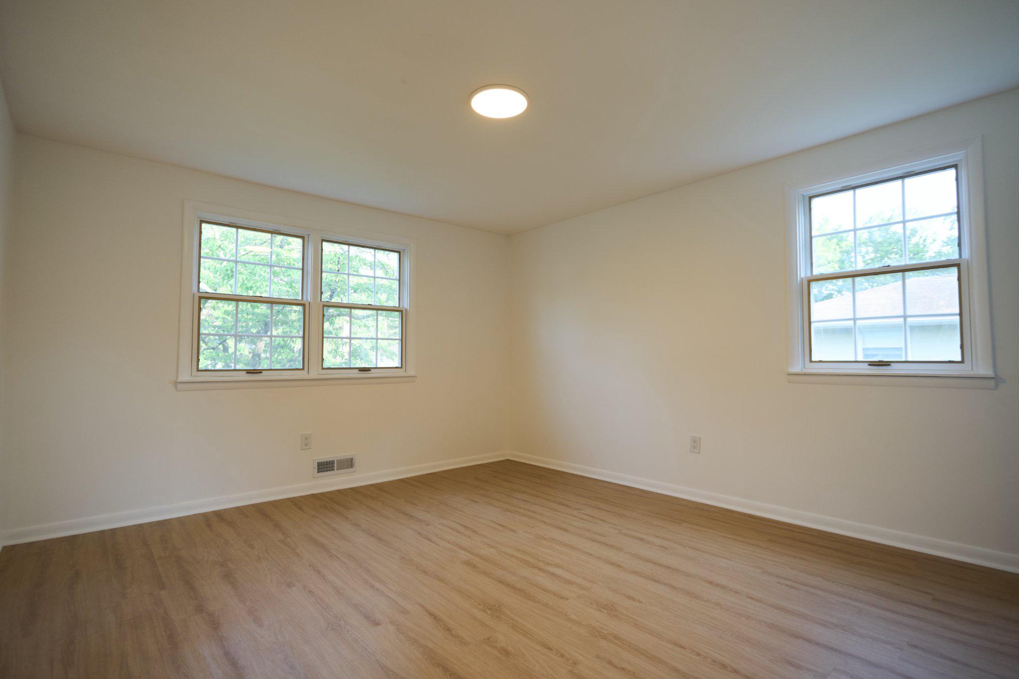 34 Hillside Road Stratford, NJ 08084 - Photo 22 of 30 Bright and airy blank canvas awaits.