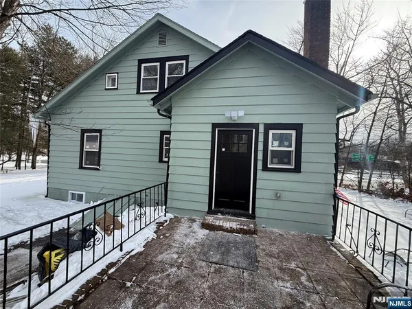 $4,650 | 131 West Ramapo Avenue, Mahwah, NJ 07430