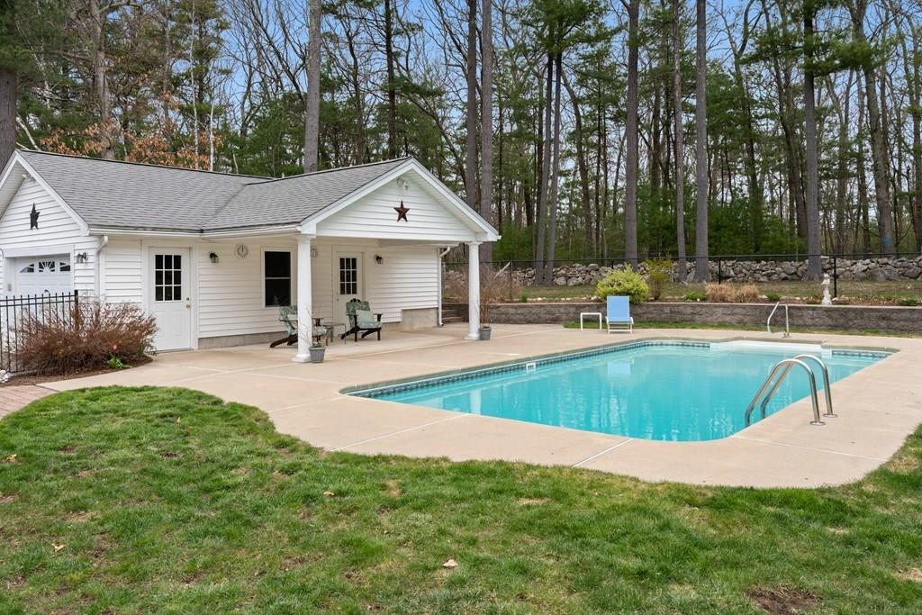 63 Ledgewood Road Framingham, MA 01701 - Photo 26 of 42 Gallery Image 26