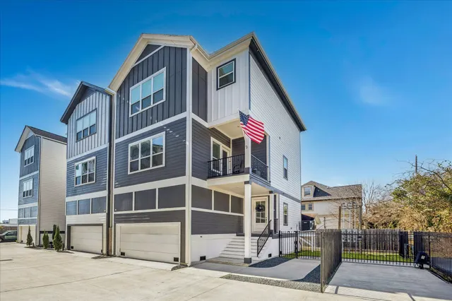 $549,000 | 1408 West 21st Street, Unit C, Houston, TX 77008