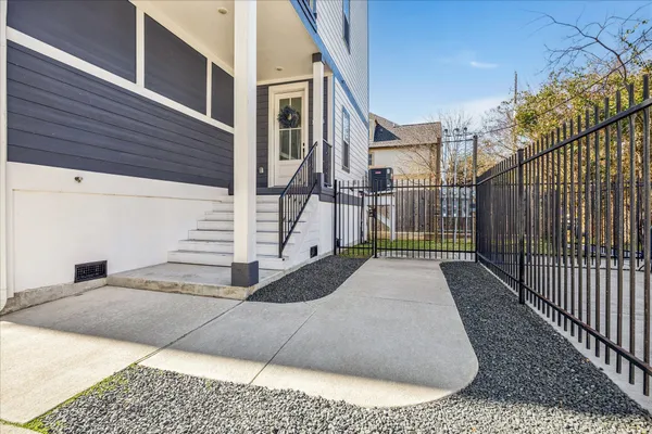 $519,000 | 1408 West 21st Street, Unit C, Houston, TX 77008