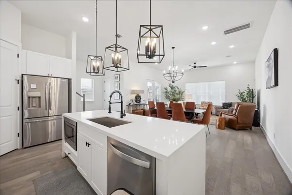 $519,000 | 1408 West 21st Street, Unit C, Houston, TX 77008