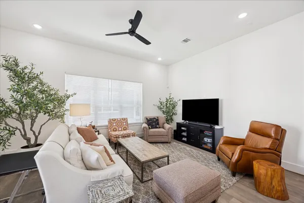 $519,000 | 1408 West 21st Street, Unit C, Houston, TX 77008