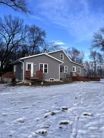 $385,000 | 21510 430th Avenue, Morris, MN 56267
