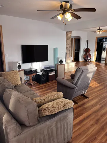 $385,000 | 21510 430th Avenue, Morris, MN 56267