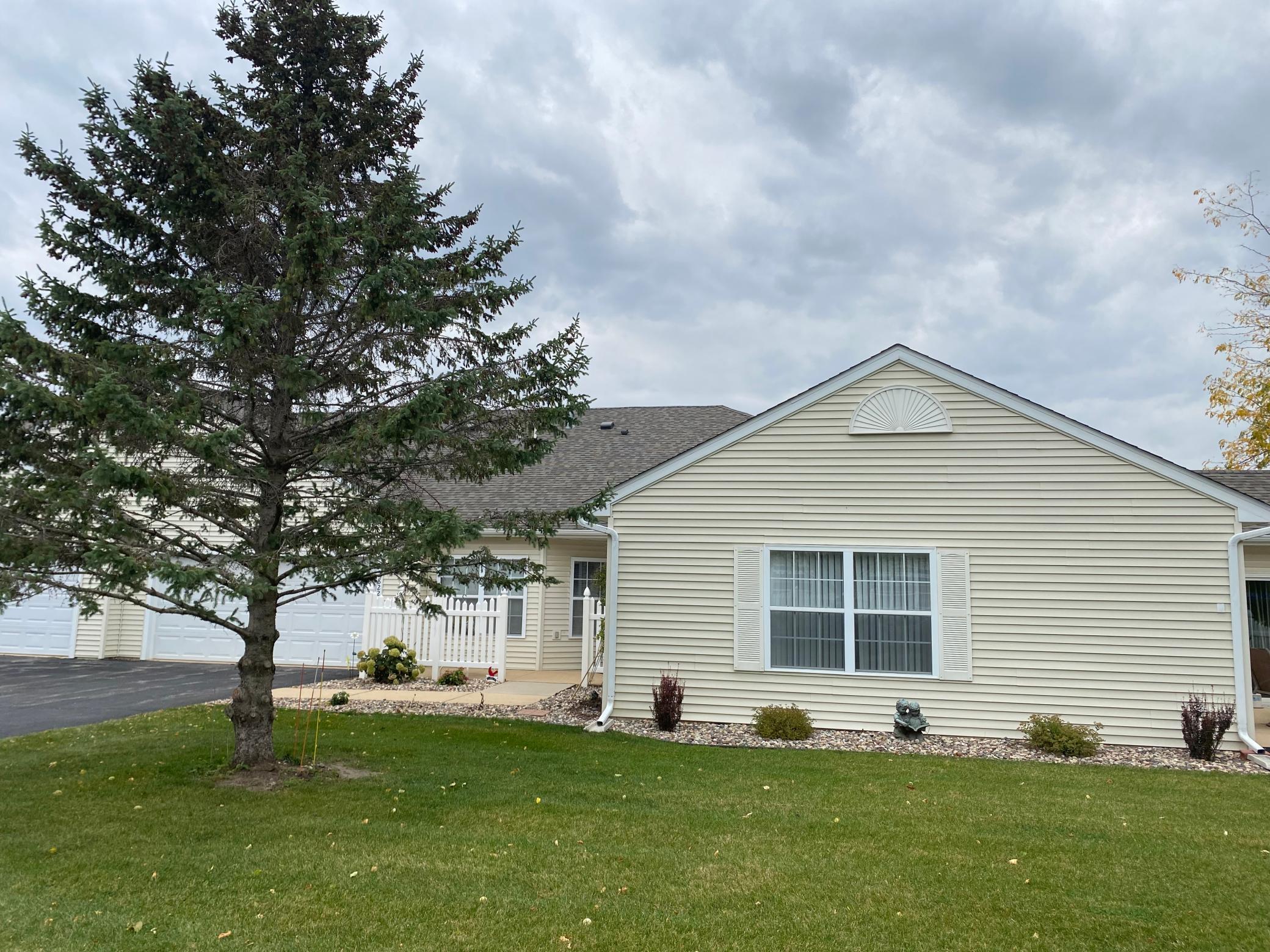2822 Wellington Lane Southwest Rochester, MN 55902 - Photo 2 of 22