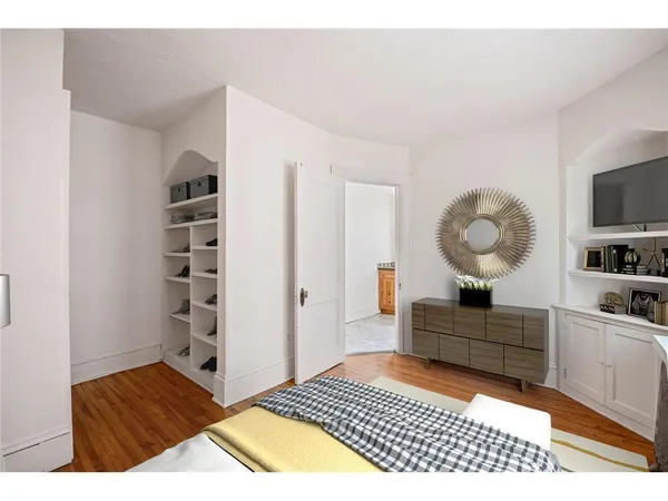 $1,295 | 1913 Emerson Avenue South, Unit 103, Minneapolis, MN 55403