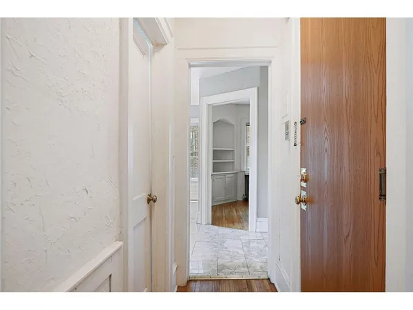 $1,295 | 1913 Emerson Avenue South, Unit 103, Minneapolis, MN 55403