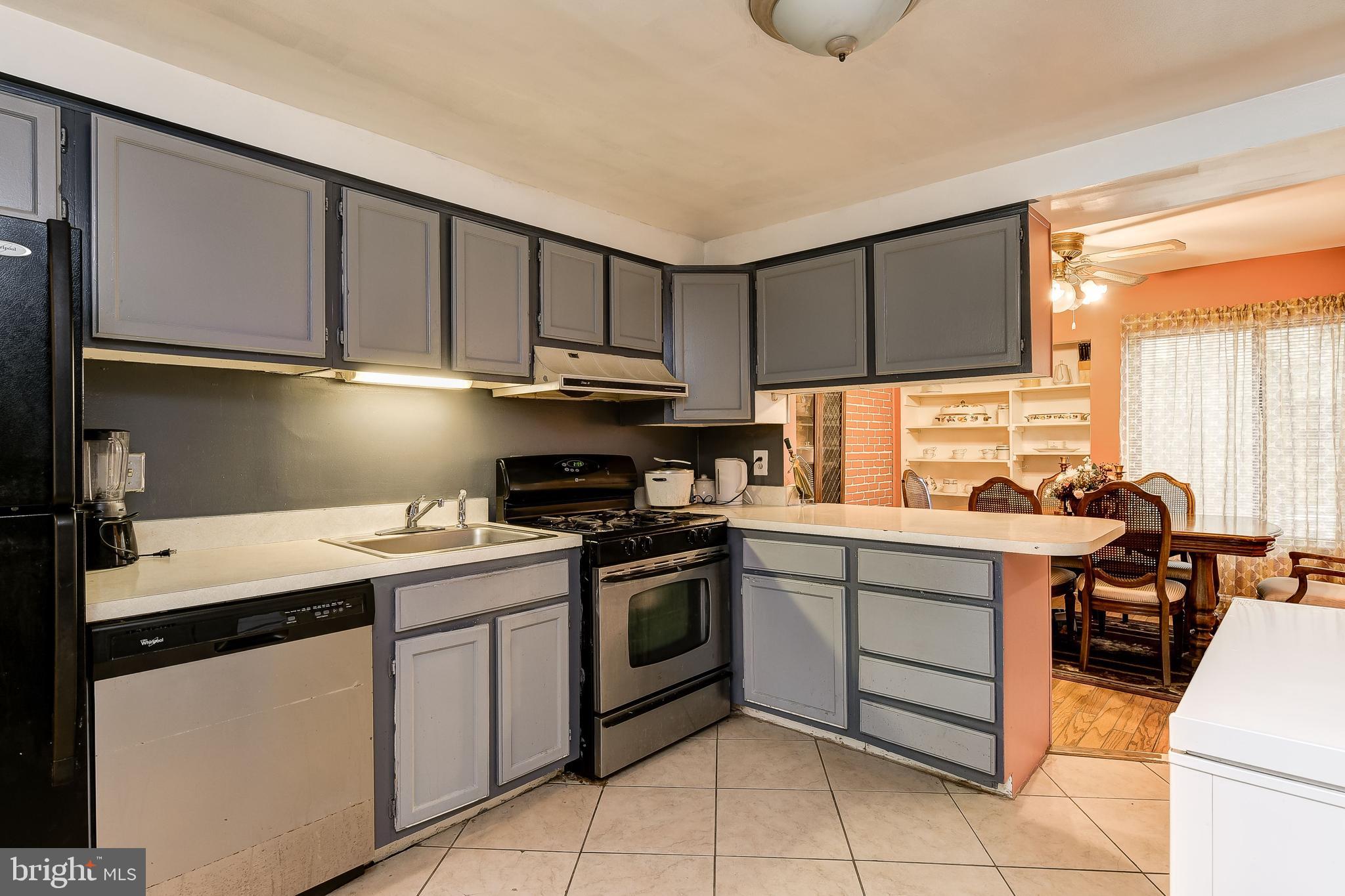 9634 Basket Ring Road Columbia, MD 21045 - Photo 13 of 38 Kitchen
