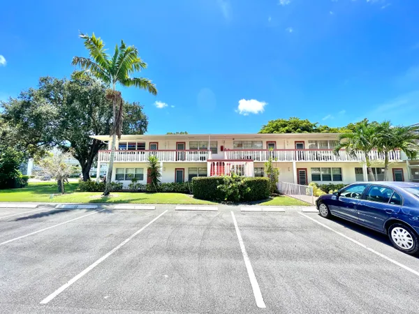 $1,700 | 3 Ventnor Drive, Deerfield Beach, FL 33442
