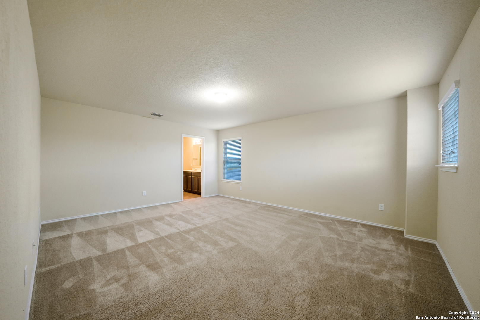 2415 Camberly View Converse, TX 78109 - Photo 17 of 30