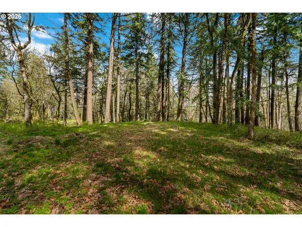 $699,000 | 445 Country Club Road, Hood River, OR 97031