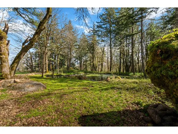 $699,000 | 445 Country Club Road, Hood River, OR 97031