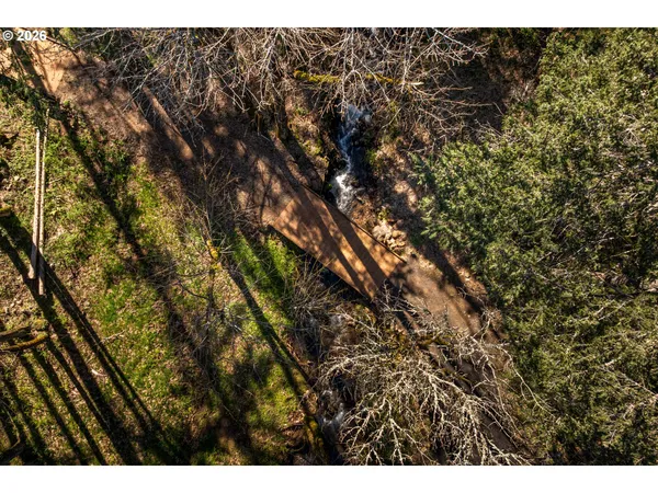 $699,000 | 445 Country Club Road, Hood River, OR 97031