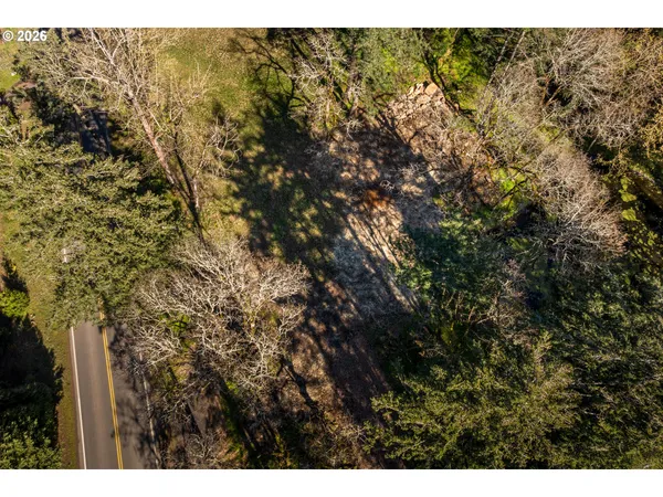 $699,000 | 445 Country Club Road, Hood River, OR 97031