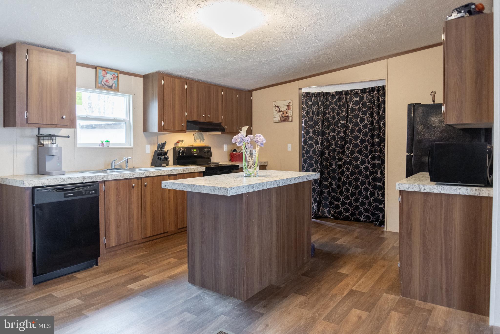 278 Rising Sun Road Mineral, VA 23117 - Photo 7 of 14 Sizeable Kitchen w/ Island