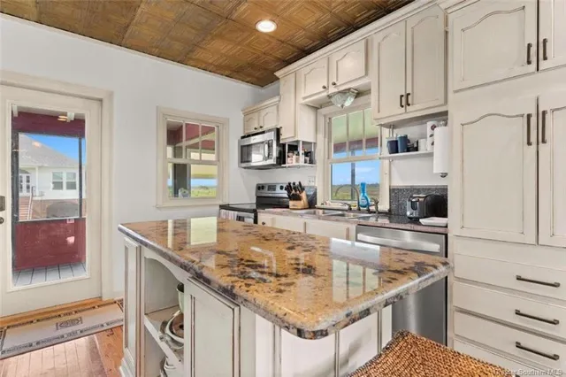 $399,900 | 103 Sandpiper Lane, Lake Charles, LA 70607