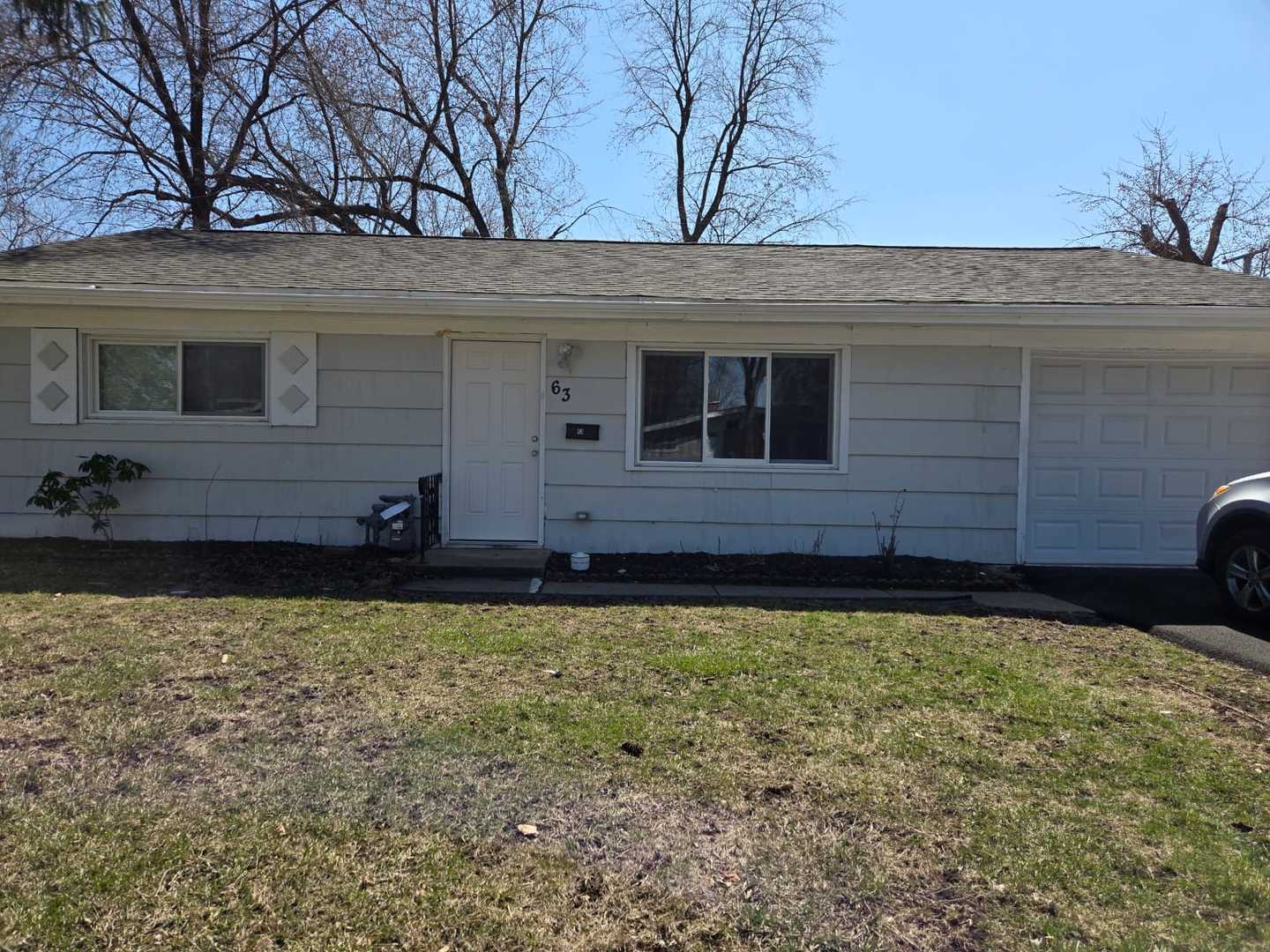 63 West Manchester Drive Wheeling, IL 60090 - Photo 1 of 8