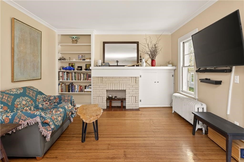 370 Susquehanna Road Brighton, NY 14618 - Photo 12 of 30 Living Room