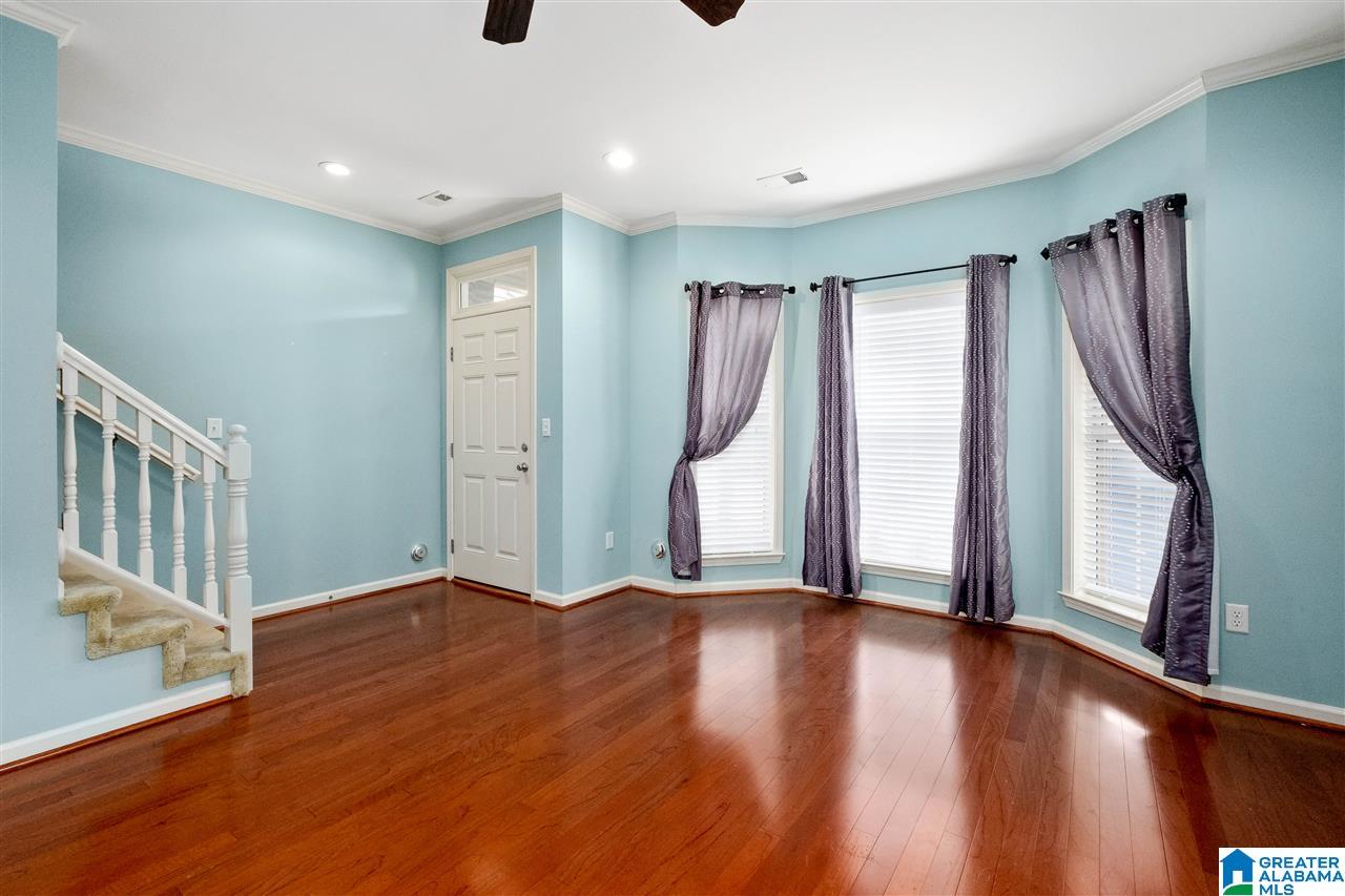 201 Calloway Lane Pelham, AL 35124 - Photo 7 of 34