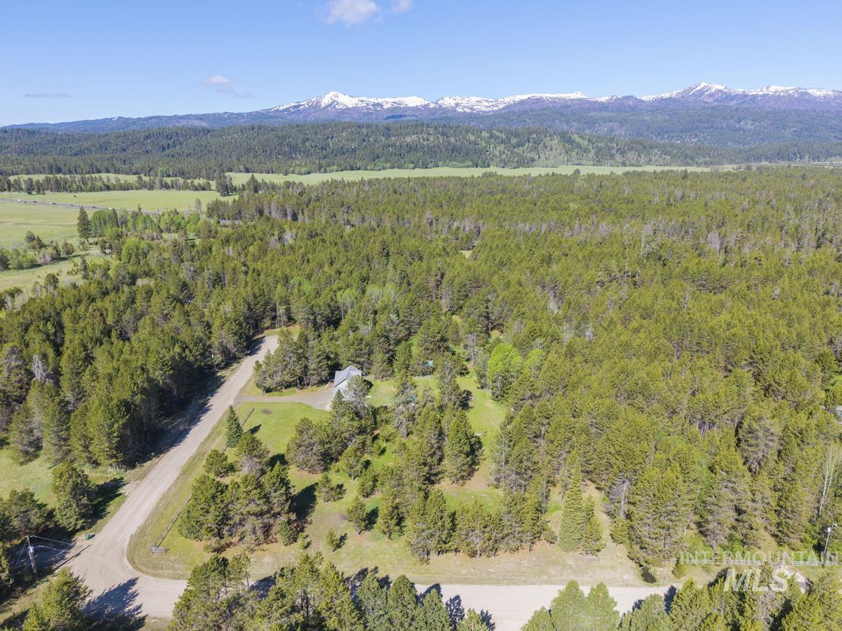 79 Sun Valley Place Cascade, ID 83611 - Photo 20 of 33