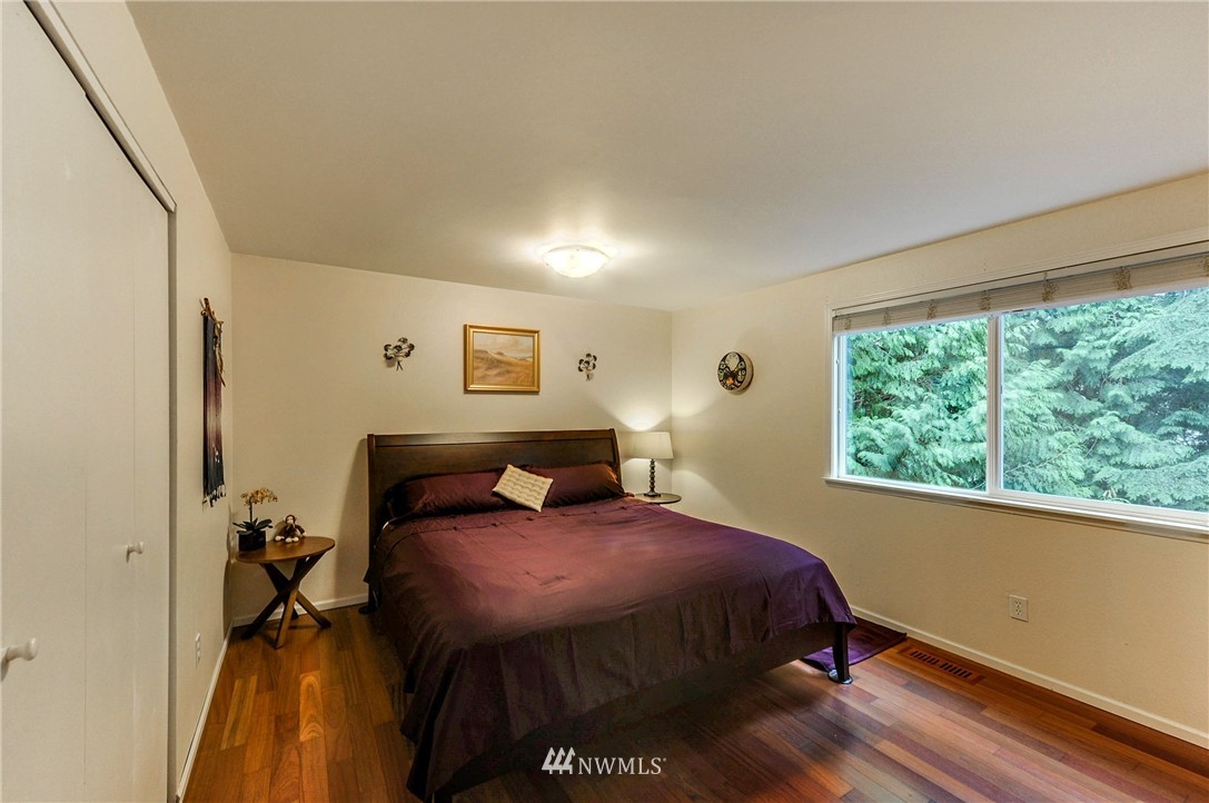 10420 Northeast 201st Street Bothell, WA 98011 - Photo 15 of 25