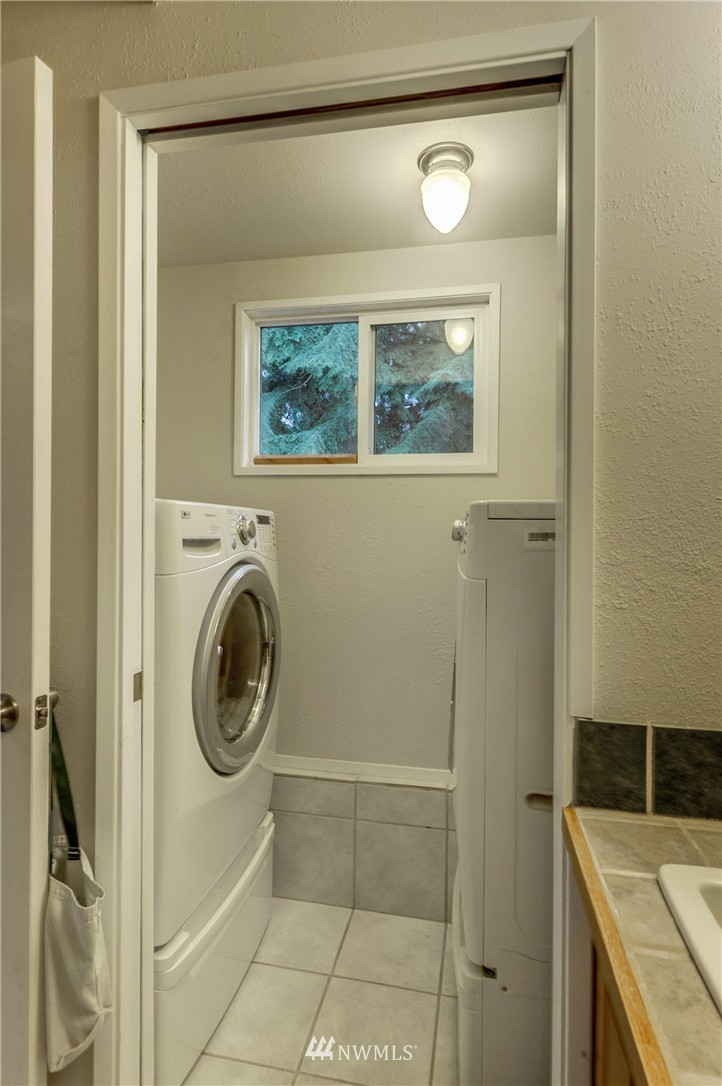 10420 Northeast 201st Street Bothell, WA 98011 - Photo 20 of 25