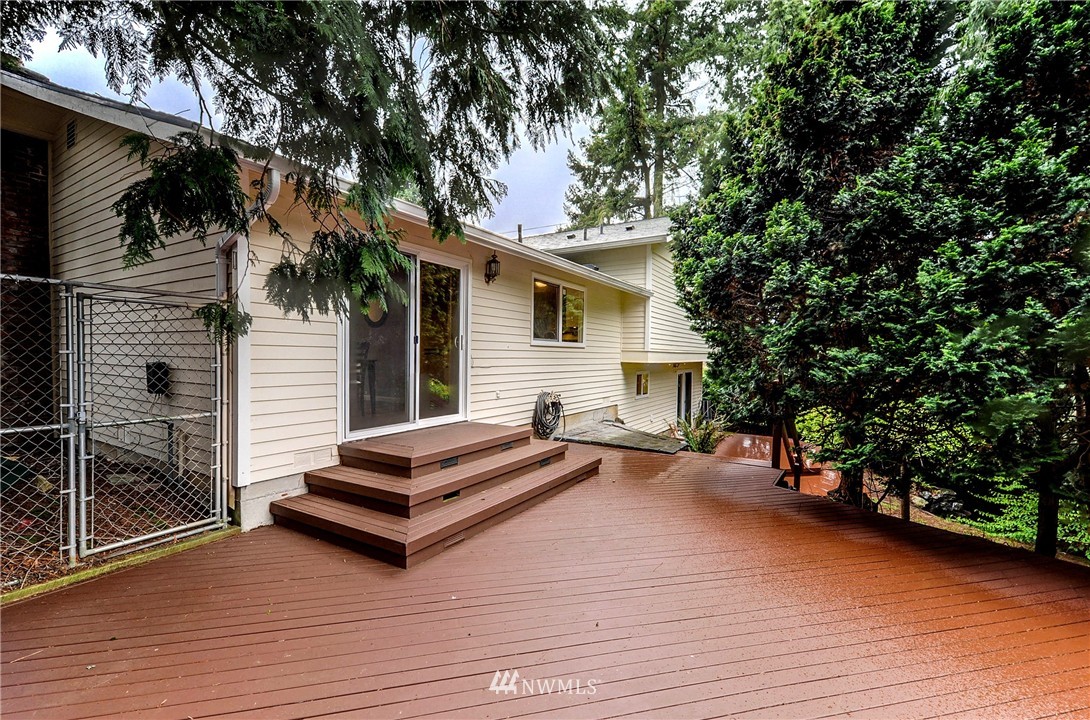 10420 Northeast 201st Street Bothell, WA 98011 - Photo 22 of 25