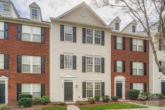 $399,900 | 11539 Destin Lane, Charlotte, NC 28277