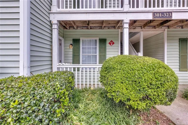 $212,000 | 301 Cobblestone Trail, Avondale Estates, GA 30002