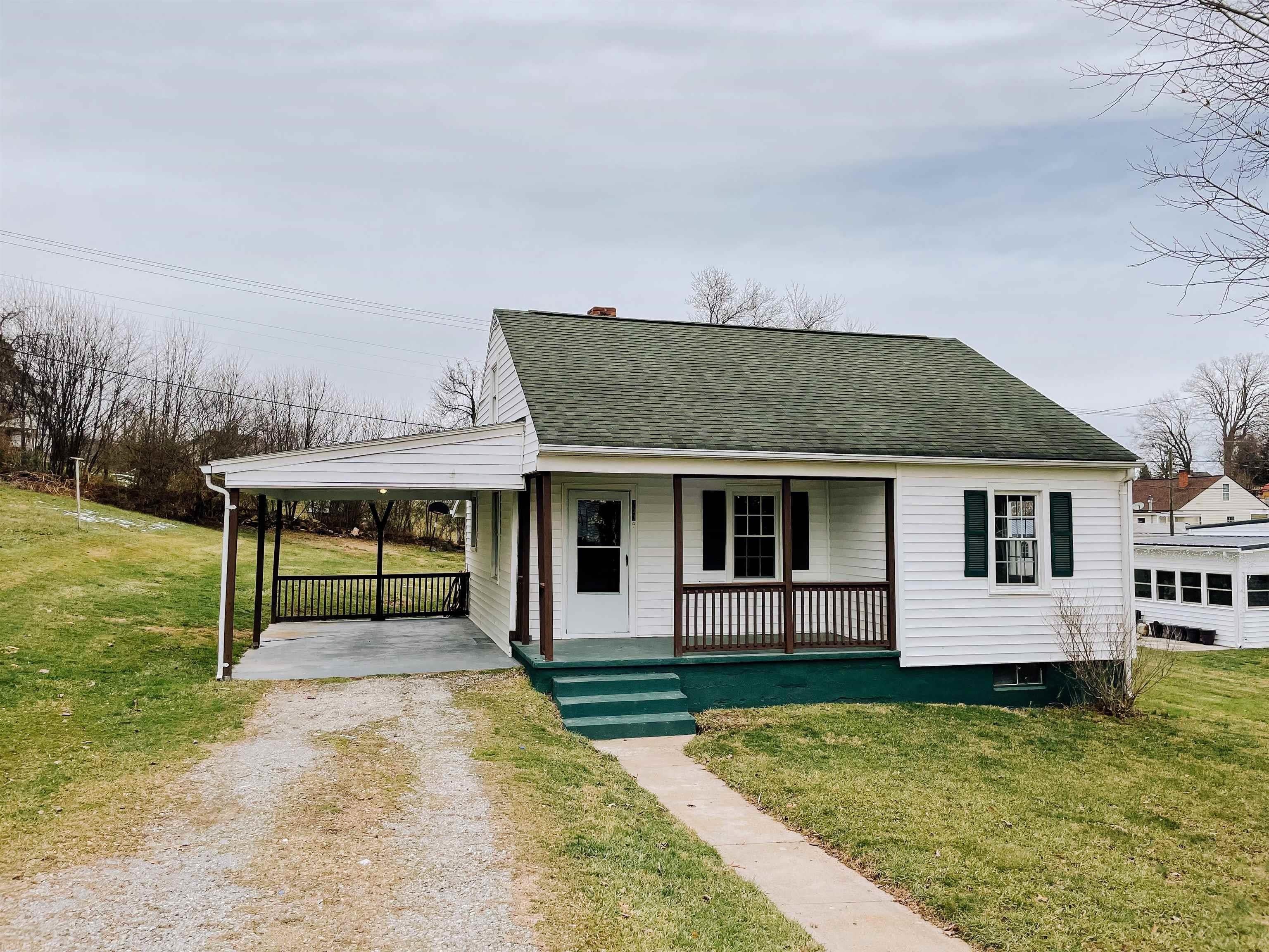 7539 Brandon Road Radford, VA 24141 - Photo 1 of 34 Gallery Image 1
