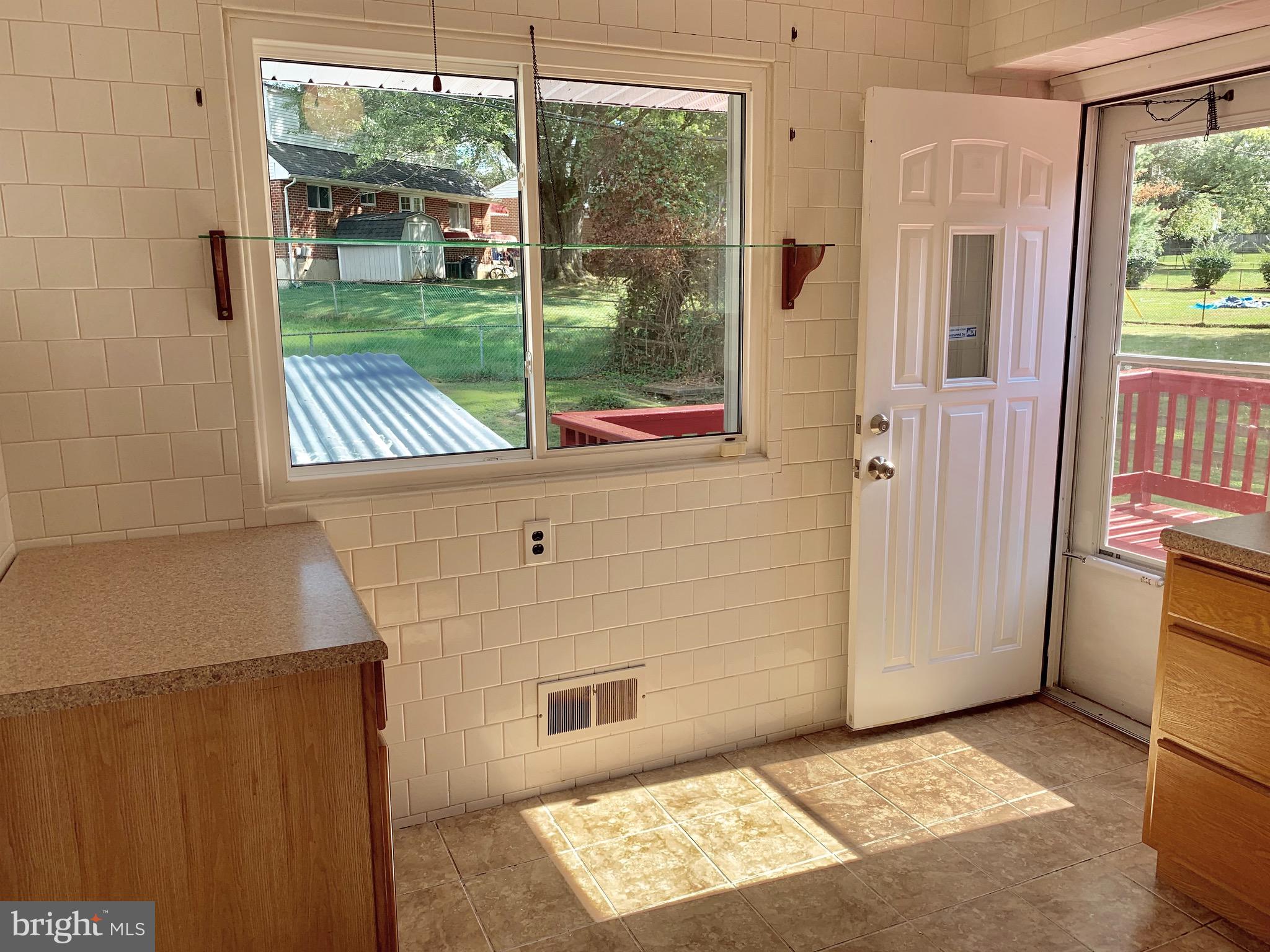 3819 Collier Road Randallstown, MD 21133 - Photo 15 of 41 Kitchen