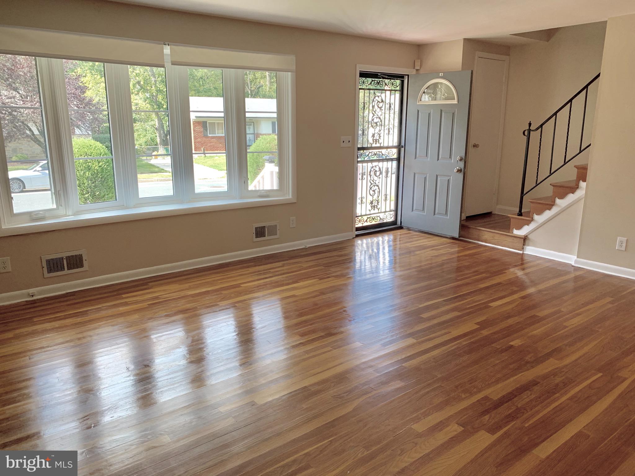 3819 Collier Road Randallstown, MD 21133 - Photo 3 of 41 Sunny Living Room