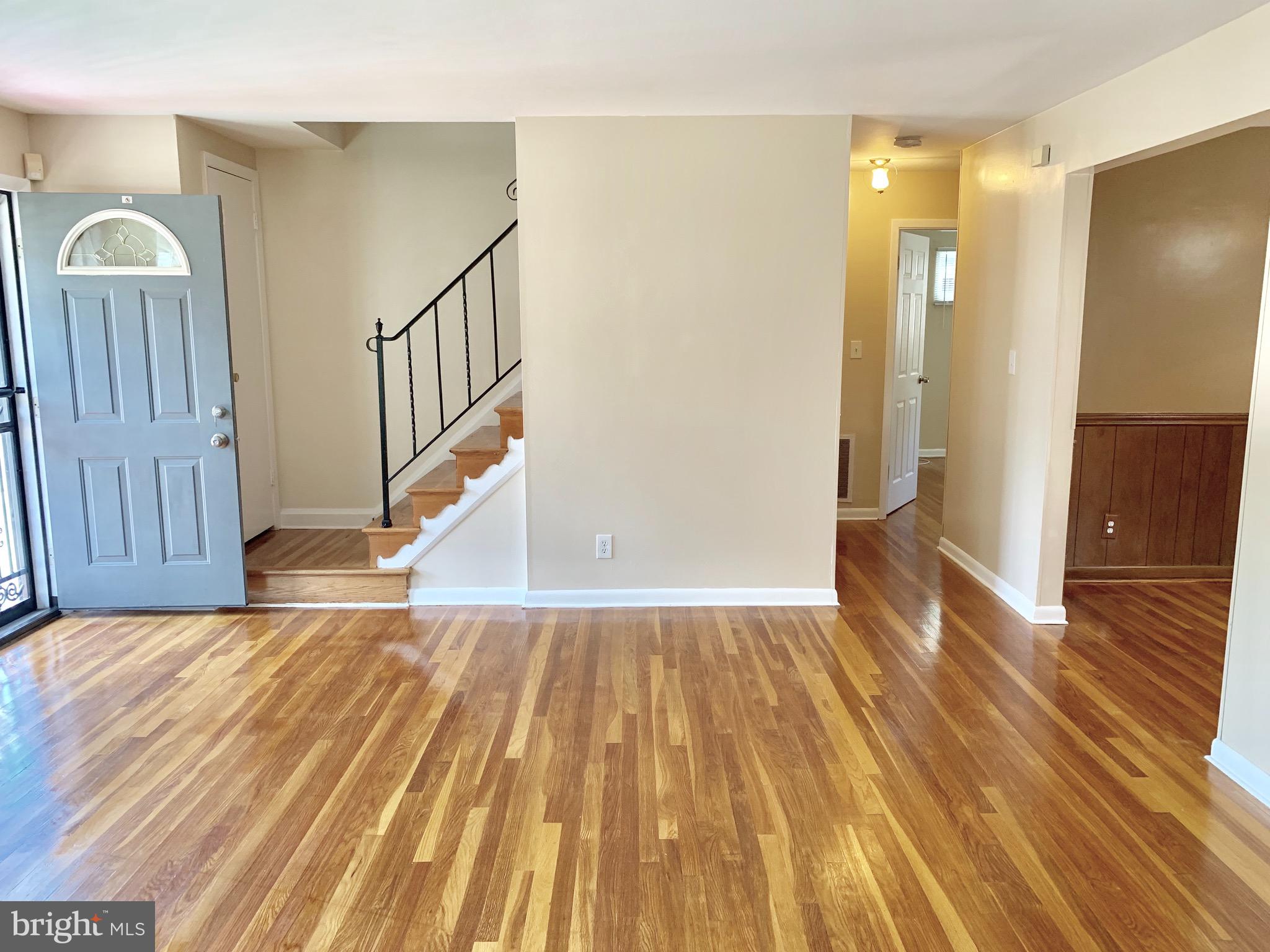 3819 Collier Road Randallstown, MD 21133 - Photo 7 of 41 Living Room