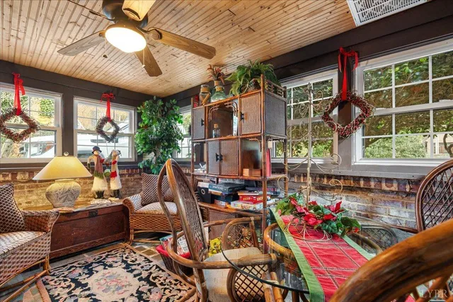 $1,100,000 | 1670-1694 Church Street, Appomattox, VA 24522