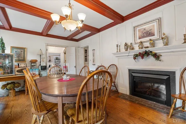 $1,100,000 | 1670-1694 Church Street, Appomattox, VA 24522