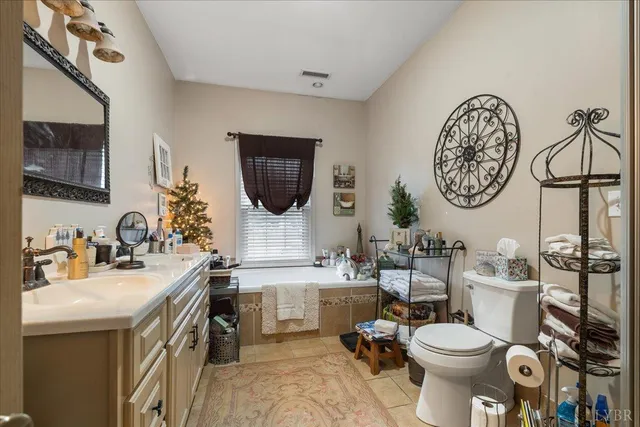 $1,100,000 | 1670-1694 Church Street, Appomattox, VA 24522