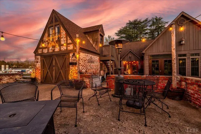 $1,100,000 | 1670-1694 Church Street, Appomattox, VA 24522